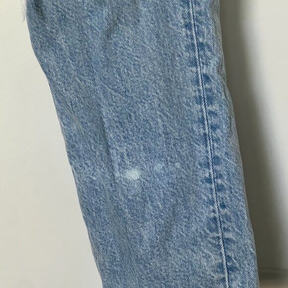 American Eagle Outfitters Light Wash Distressed Mom Jeans Size 4 - Picture 6 of 11